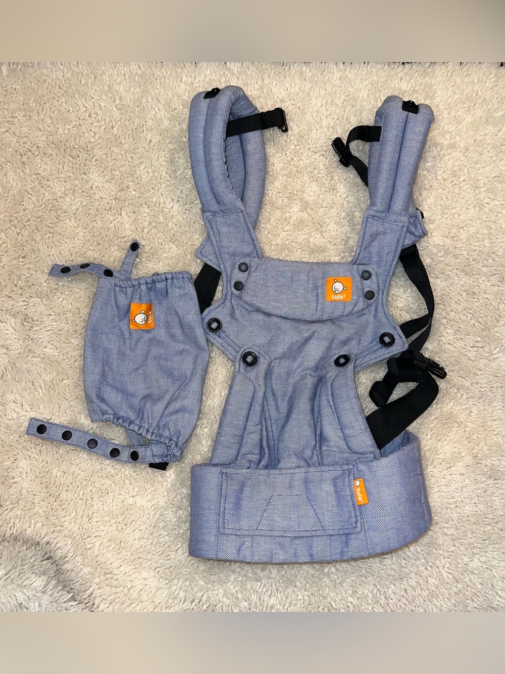 Tula Explore Carrier in chambray blue linen
